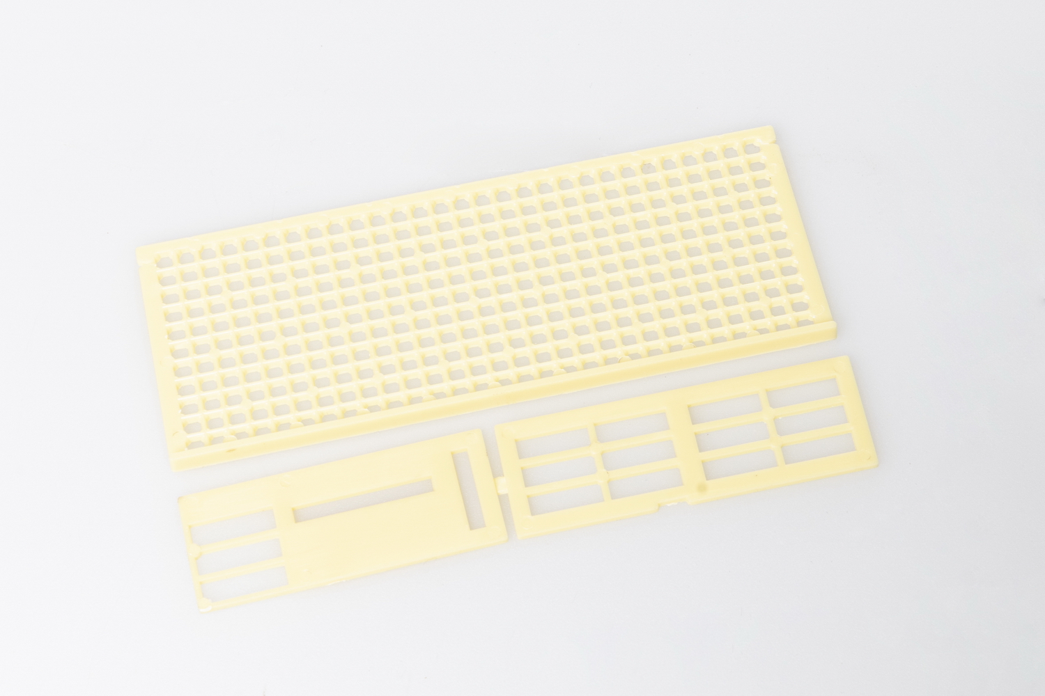 Ventilation and shut-off grilles