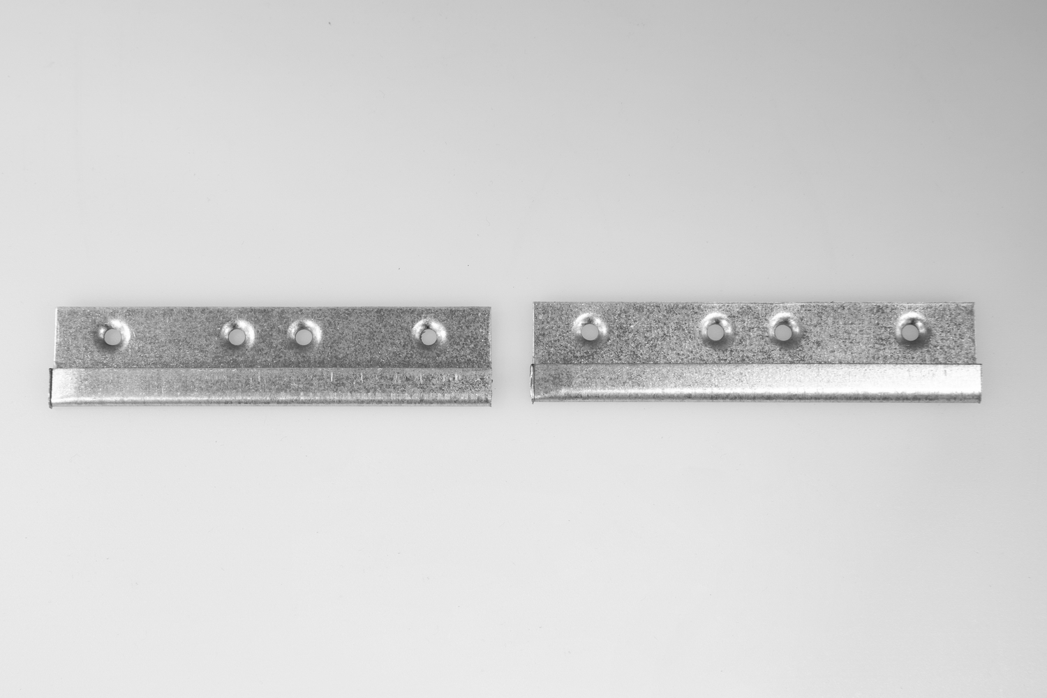 Fluglochkeil 42 Cm Verzinkt Fluglochkeil Verzinkt 42 Cm – Für Deutsch Normal Beuten, Mit Mäuseschutz & Lüftungsgitter Fluglochkeil 42 Cm Verzinkt Fluglochkeil Verzinkt 42 Cm – Für Deutsch Normal Beuten, Mit Mäuseschutz & Lüftungsgitter