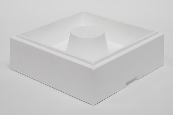 Segeberger feed box 15 litres with central dome